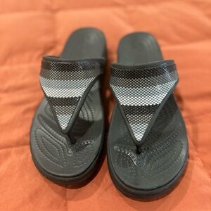 💜 2/$40! CROCS Gray and Black Sandals